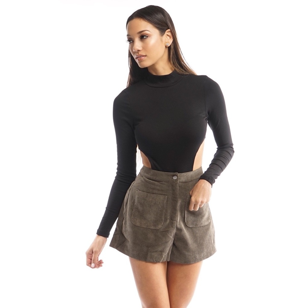 Taupe Flared Ribbed Shorts